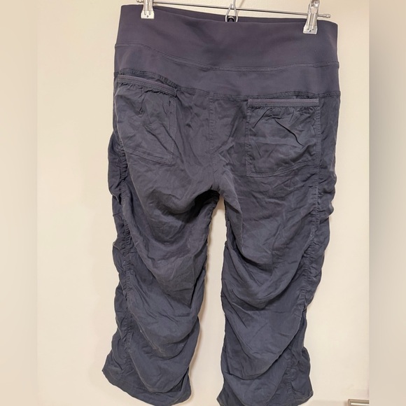 lululemon athletica Charcoal Ruched Capris - Picture 6 of 10